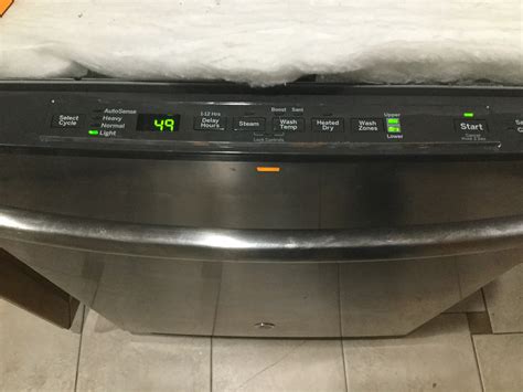 GDF520PGJ2WW GE Dishwasher - start flashing constantly and chirps 3 times every 15-20 seconds and will not start Thread. . Ge dishwasher flashing orange light